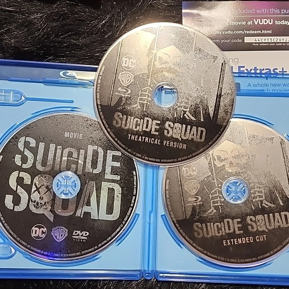 Suicide Squad Extended Cut Blu-ray. PG-13.  3-DVD SET - Picture 6 of 11